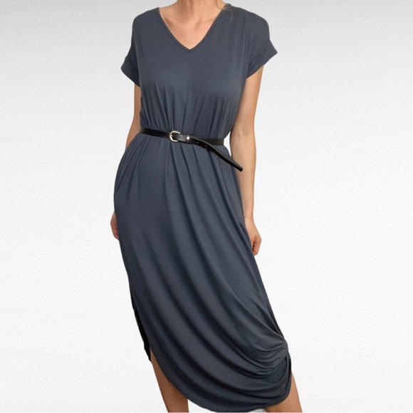 Entro | Solid Grey V-Neck Short Cuffed Sleeve Modern Midi Dress w/Pockets - Picture 8 of 9